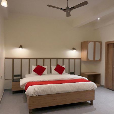 Radhe Krishna Residency Nearest Triveni Sangam Hotell Allāhābād Junction Exteriör bild