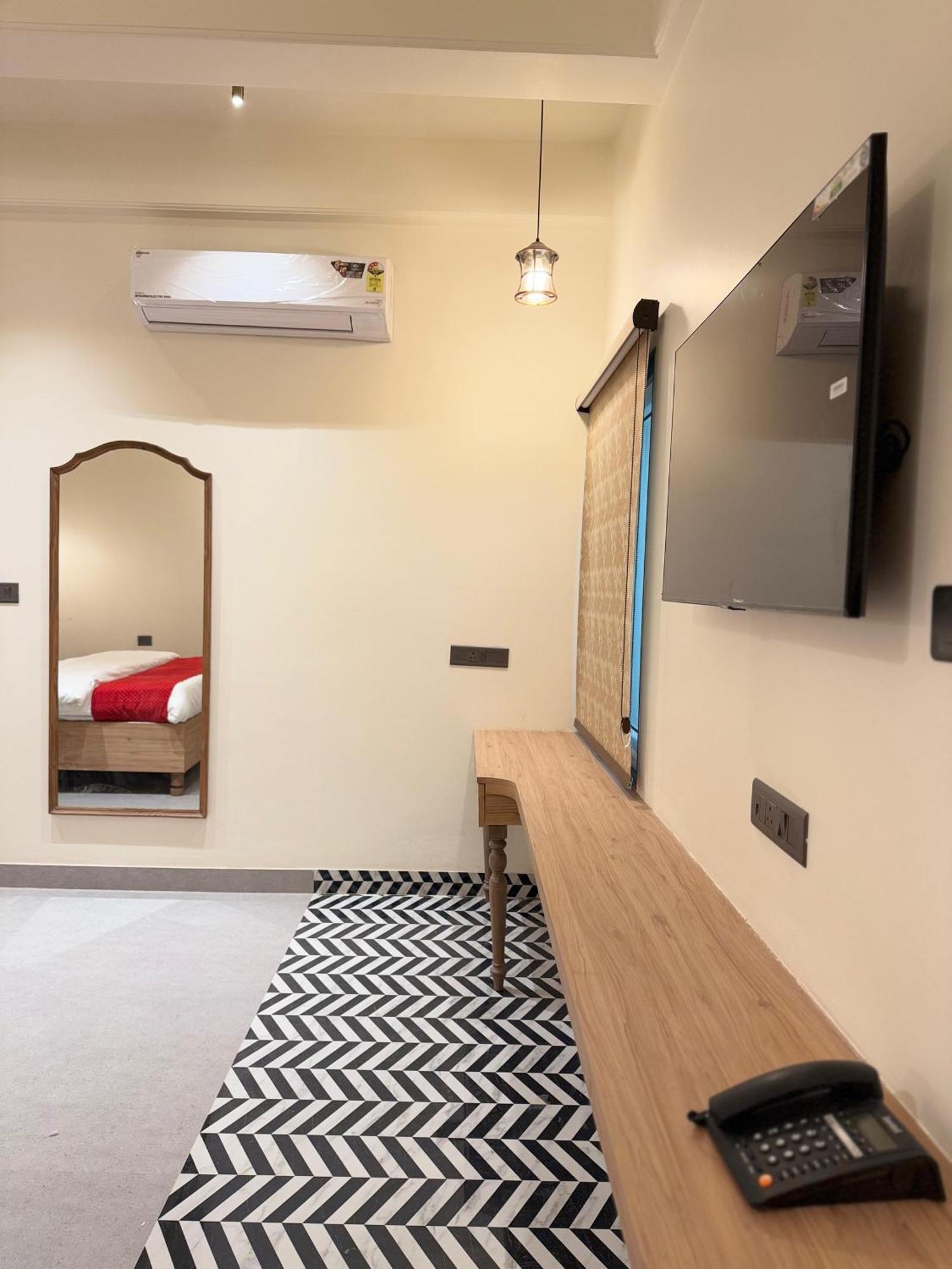 Radhe Krishna Residency Nearest Triveni Sangam Hotell Allāhābād Junction Exteriör bild